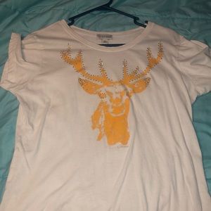 Brand new guess shirt!!! Never been worn!!